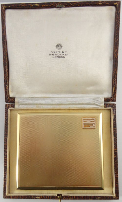 Antique 18ct heavy solid gold cigarette or card case by Asprey's Weighs 172 grams Ian Burton